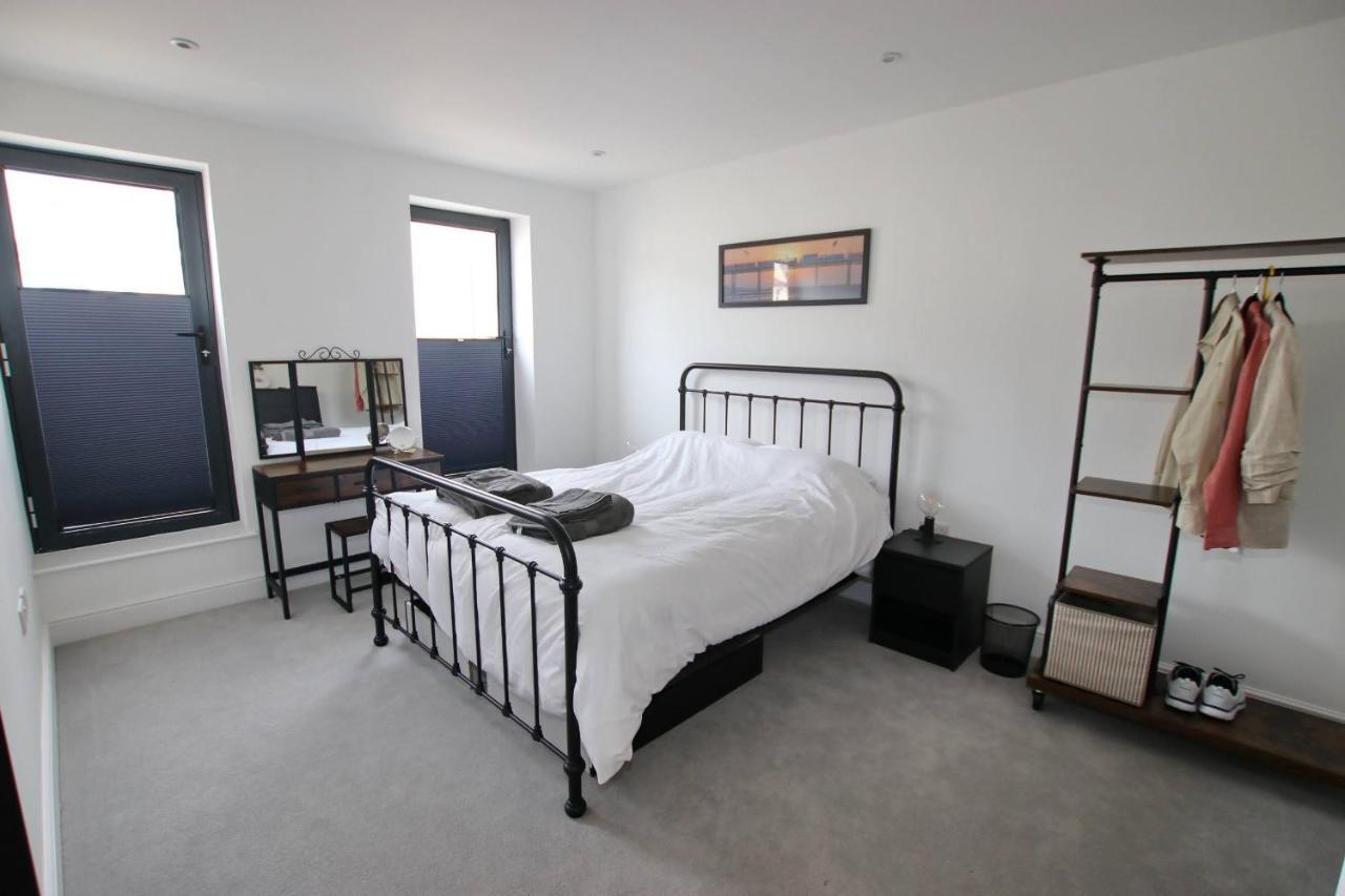 Modern Home For Small Groups By Stones Throw Apartments - Free Parking - Sea View Worthing Esterno foto