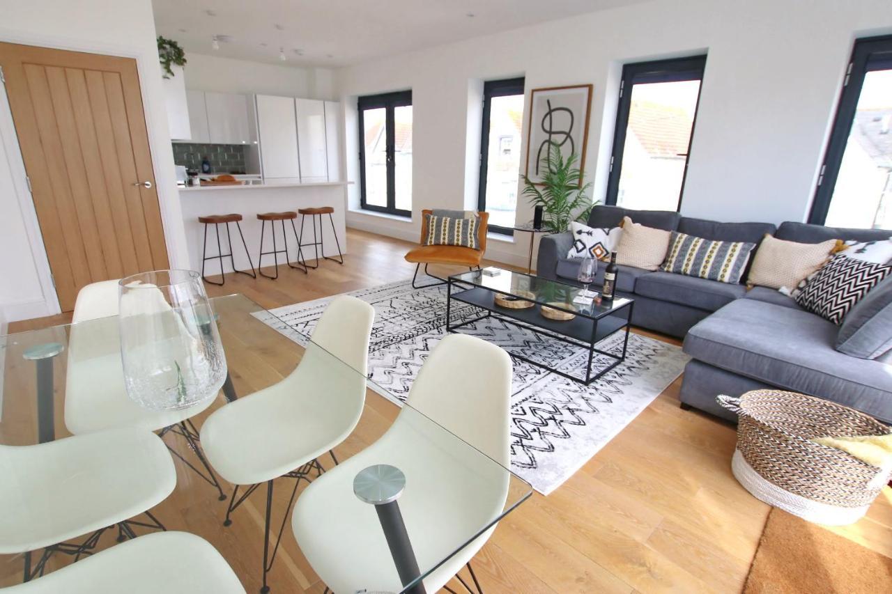 Modern Home For Small Groups By Stones Throw Apartments - Free Parking - Sea View Worthing Esterno foto