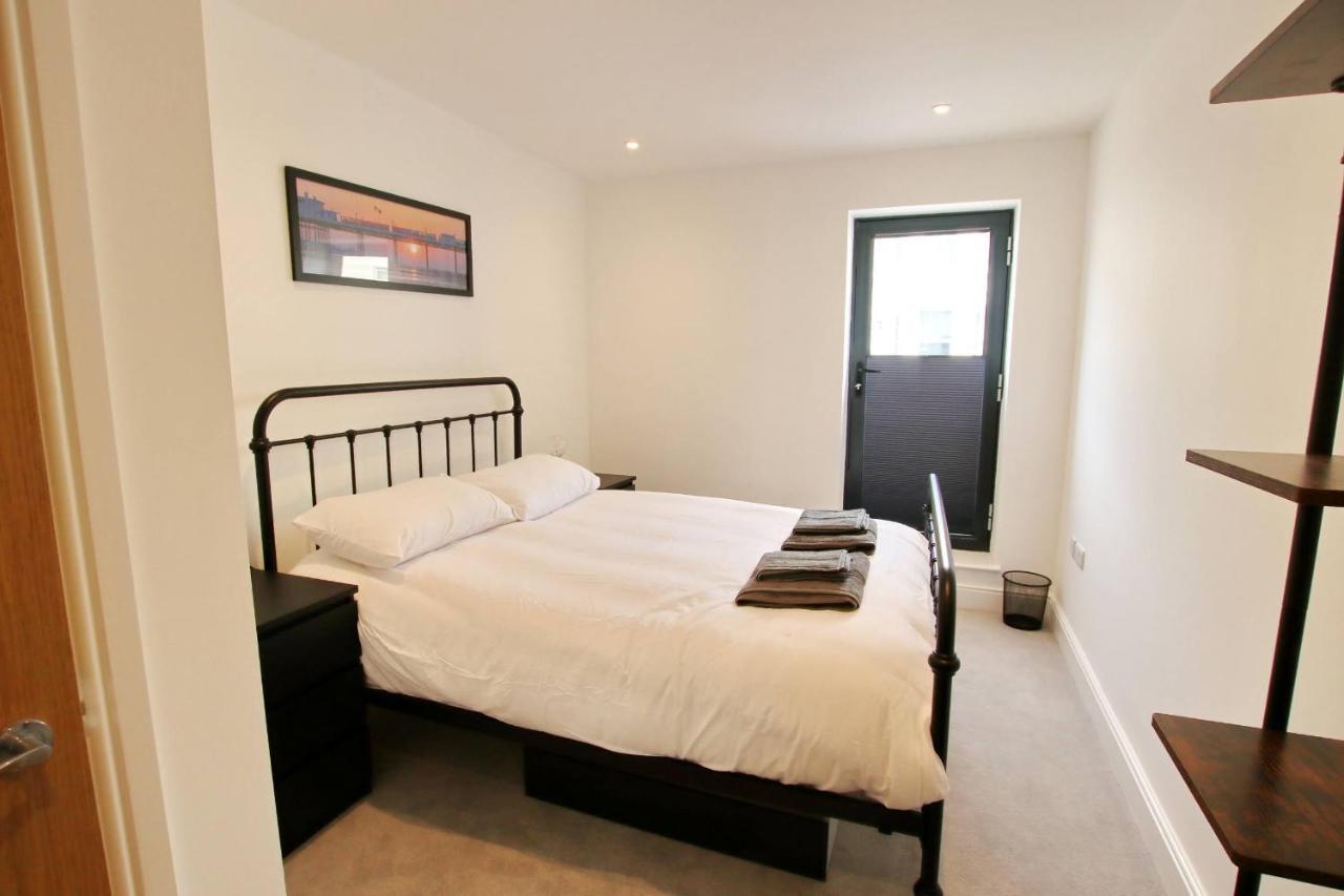 Modern Home For Small Groups By Stones Throw Apartments - Free Parking - Sea View Worthing Esterno foto